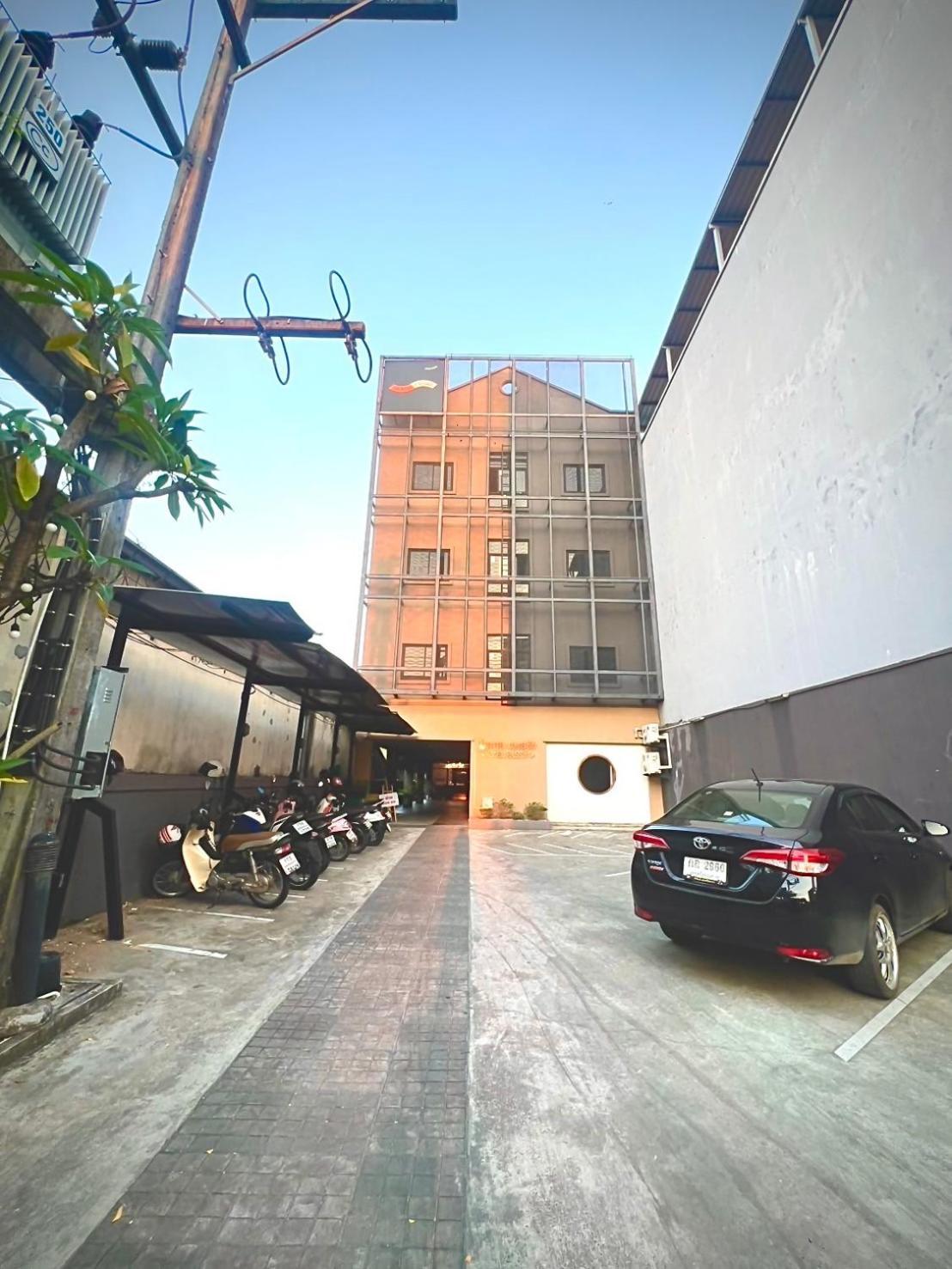 Hotel Passion Nakhon Si Thammarat Exteriör bild