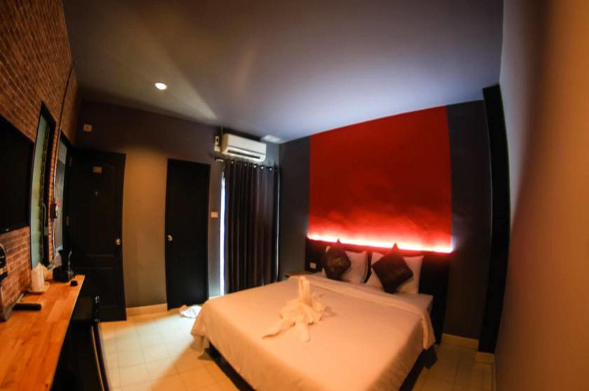 Hotel Passion Nakhon Si Thammarat Exteriör bild